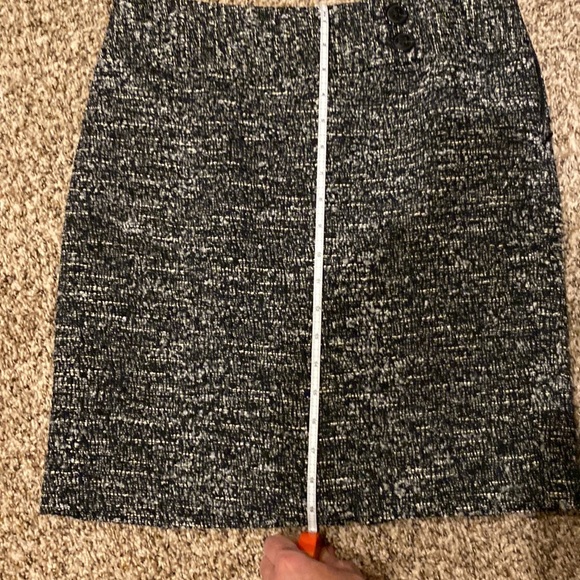 Ann Taylor pencil skirt - Picture 5 of 7